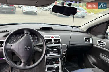 Хэтчбек Peugeot 307 2005 в 
