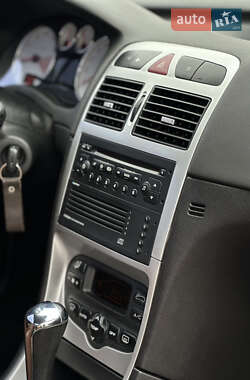 Кабриолет Peugeot 307 2004 в 