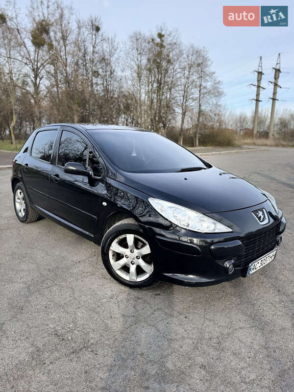 Хэтчбек Peugeot 307 2005 в Владимире