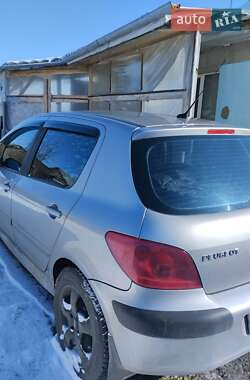 Хэтчбек Peugeot 307 2003 в 