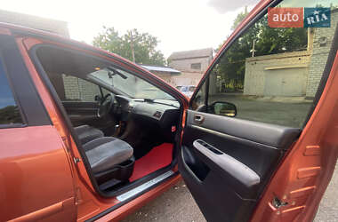 Хэтчбек Peugeot 307 2002 в 
