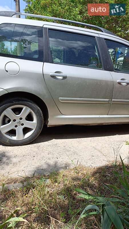 Универсал Peugeot 307 2004 в Арбузинке