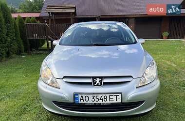 Хэтчбек Peugeot 307 2004 в 