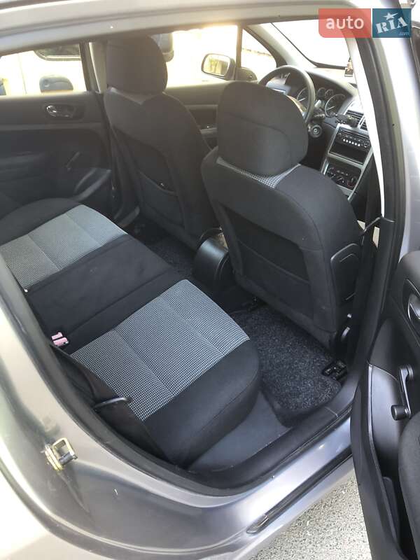 Хетчбек Peugeot 307 2005 в Луцьку