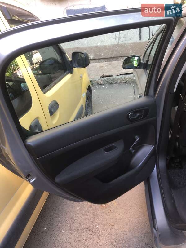 Хетчбек Peugeot 307 2005 в Луцьку