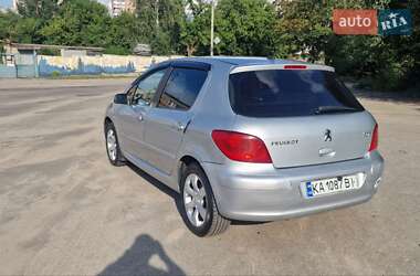 Хэтчбек Peugeot 307 2006 в 
