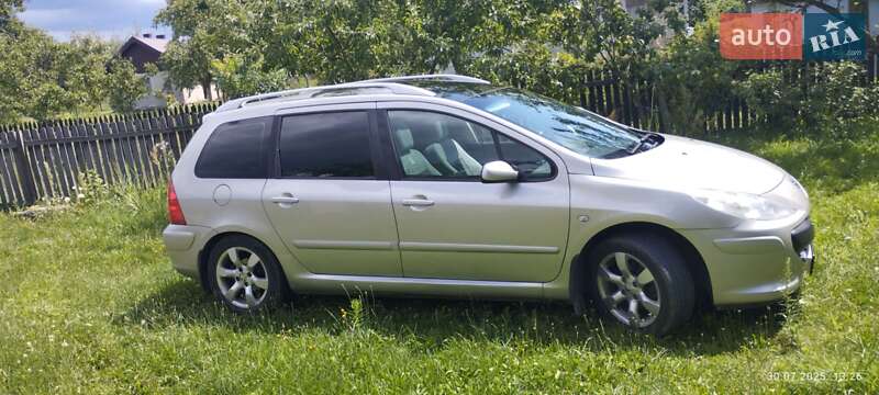 Универсал Peugeot 307 2006 в Новояворовске