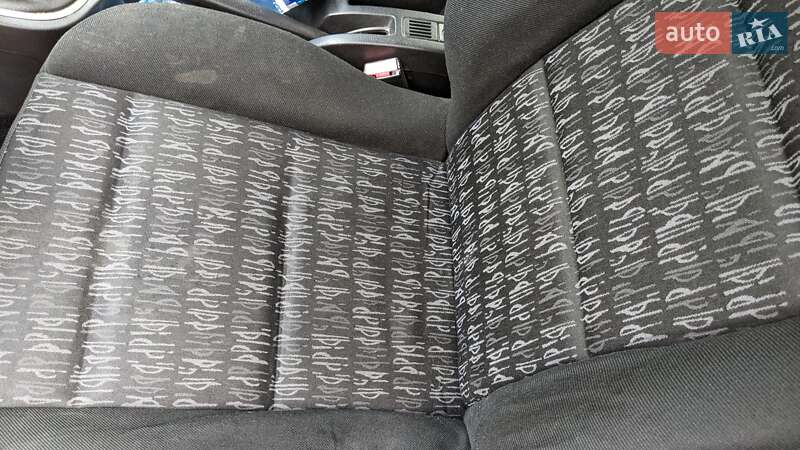 Хэтчбек Peugeot 307 2004 в Кривом Роге