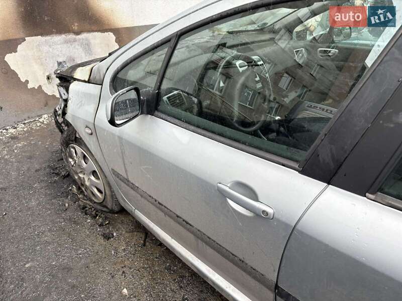 Хэтчбек Peugeot 307 2003 в Хмельницком