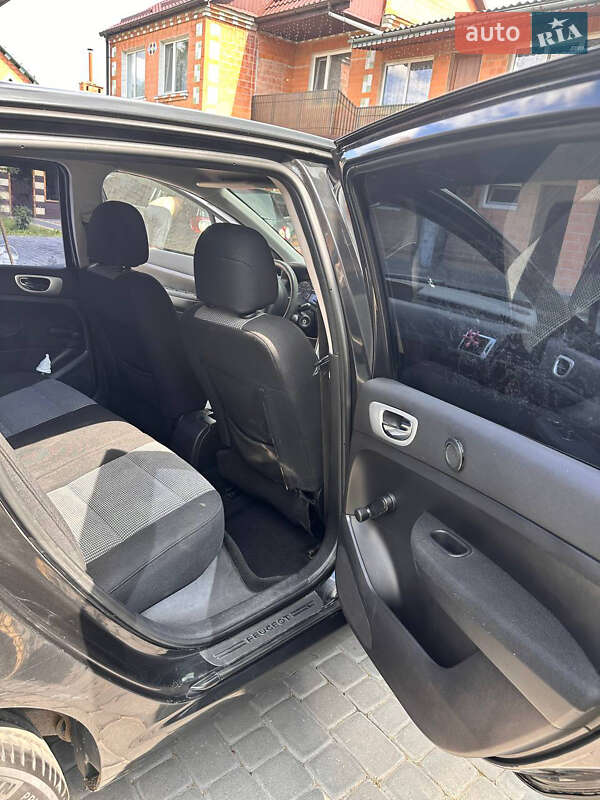 Хетчбек Peugeot 307 2006 в Дубні