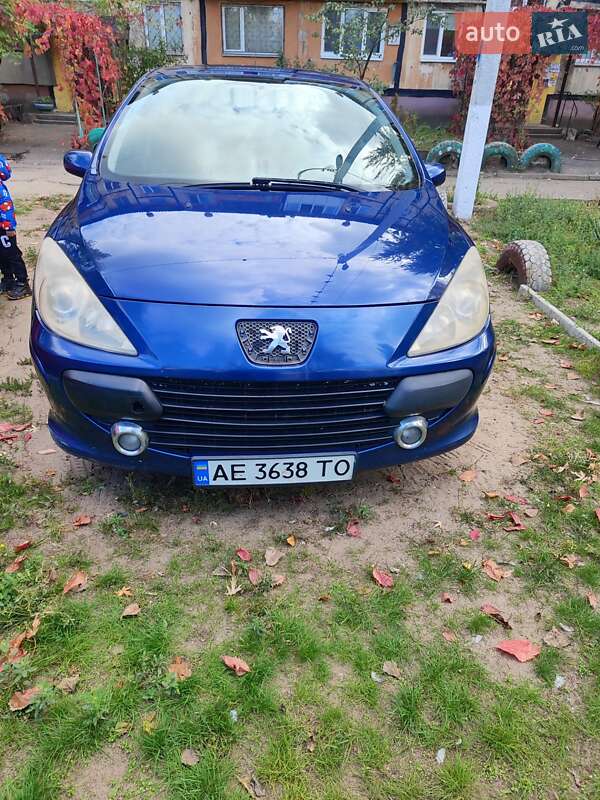 Хетчбек Peugeot 307 2006 в Дніпрі