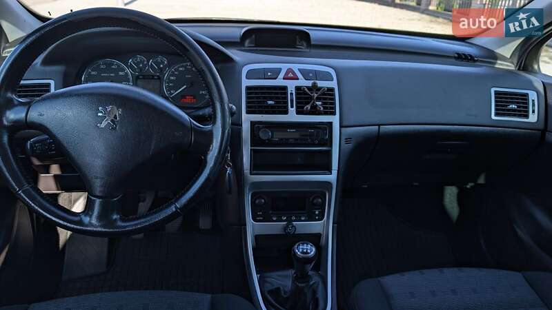 Универсал Peugeot 307 2005 в Староконстантинове