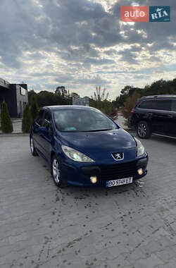 Хэтчбек Peugeot 307 2005 в Почаеве