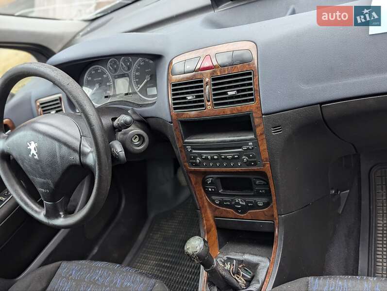 Хэтчбек Peugeot 307 2002 в Самборе