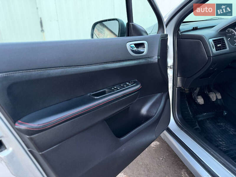 Универсал Peugeot 307 2004 в Дрогобыче