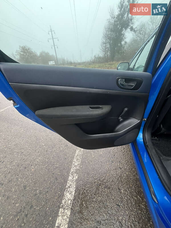 Хетчбек Peugeot 307 2003 в Полтаві