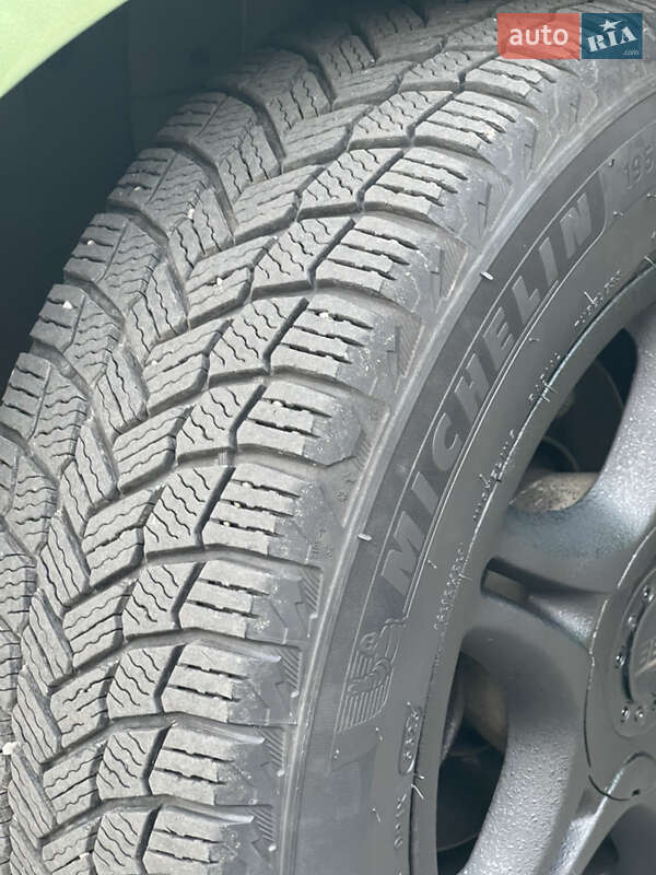 Хэтчбек Peugeot 307 2002 в Днепре