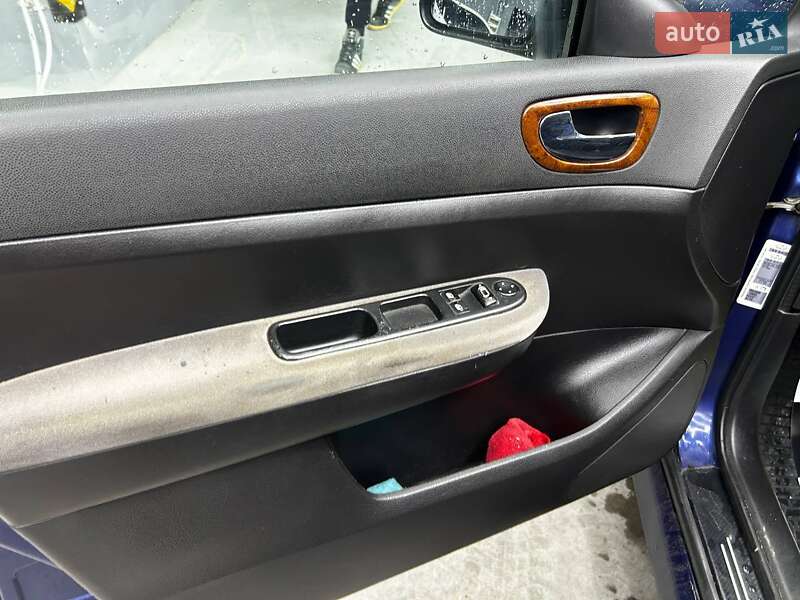 Хетчбек Peugeot 307 2002 в Чернівцях фото 14 Хетчбек Peugeot 307 2002 в Чернівцях