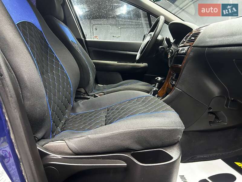 Хетчбек Peugeot 307 2002 в Чернівцях фото 19 Хетчбек Peugeot 307 2002 в Чернівцях