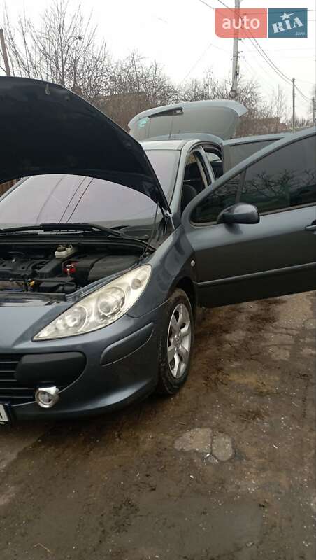 Хетчбек Peugeot 307 2006 в Вигоді