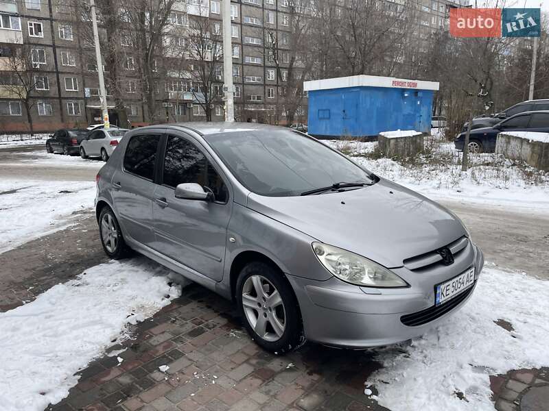 Хэтчбек Peugeot 307 2004 в Днепре