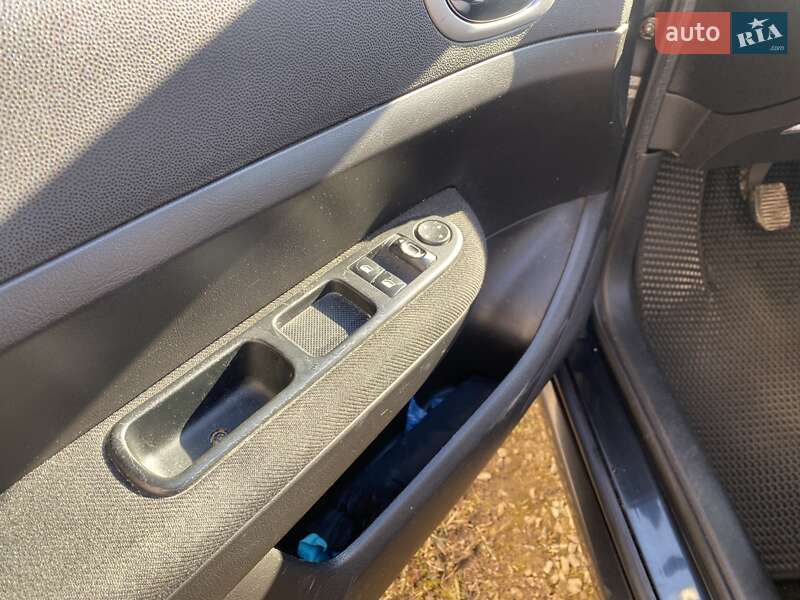 Универсал Peugeot 307 2007 в Калуше