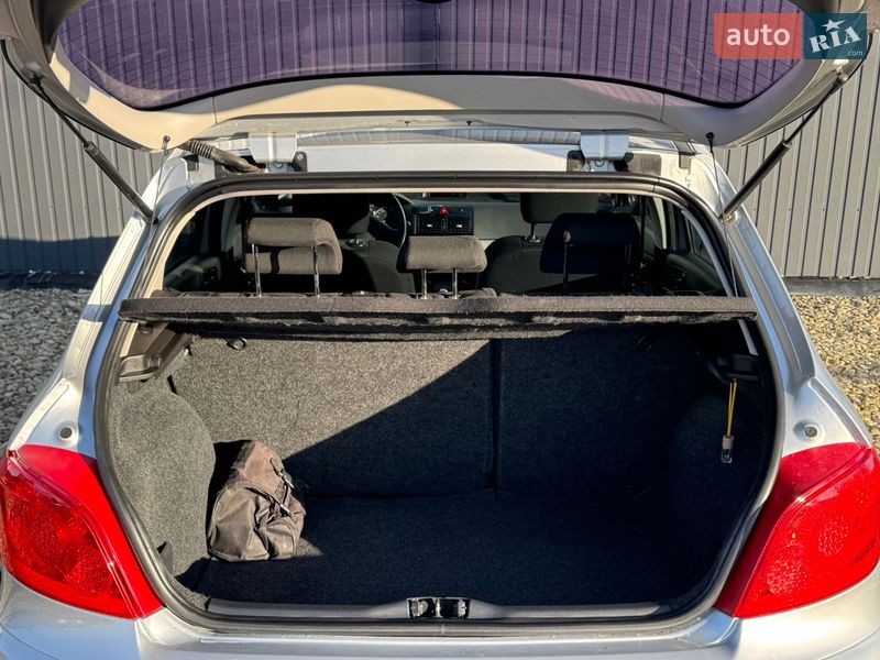 Хэтчбек Peugeot 307 2006 в Стрые