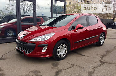 Хэтчбек Peugeot 308 2010 в Киеве