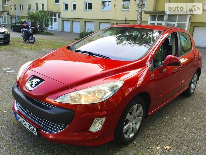 Хэтчбек Peugeot 308 2010 в Черновцах