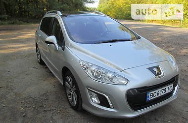 Универсал Peugeot 308 2011 в Бродах