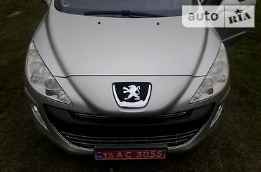 Хэтчбек Peugeot 308 2007 в Остроге