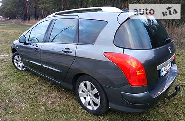 Универсал Peugeot 308 2010 в Киеве