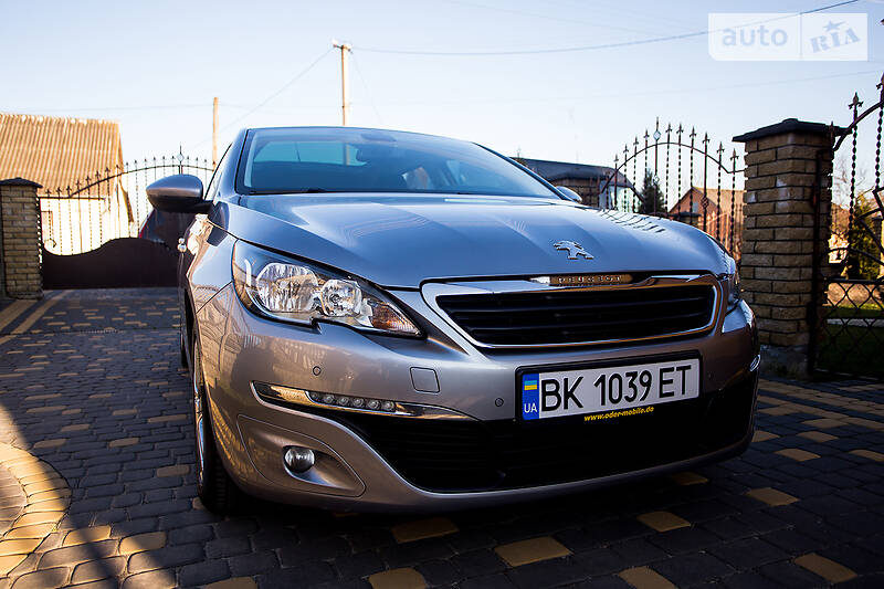 Універсал Peugeot 308 2015 в Рівному