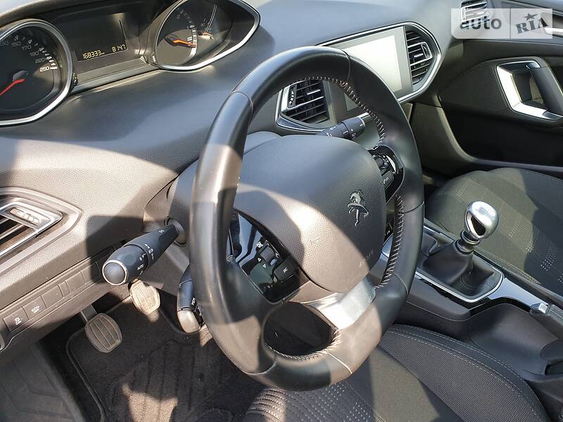 Универсал Peugeot 308 2015 в Киеве