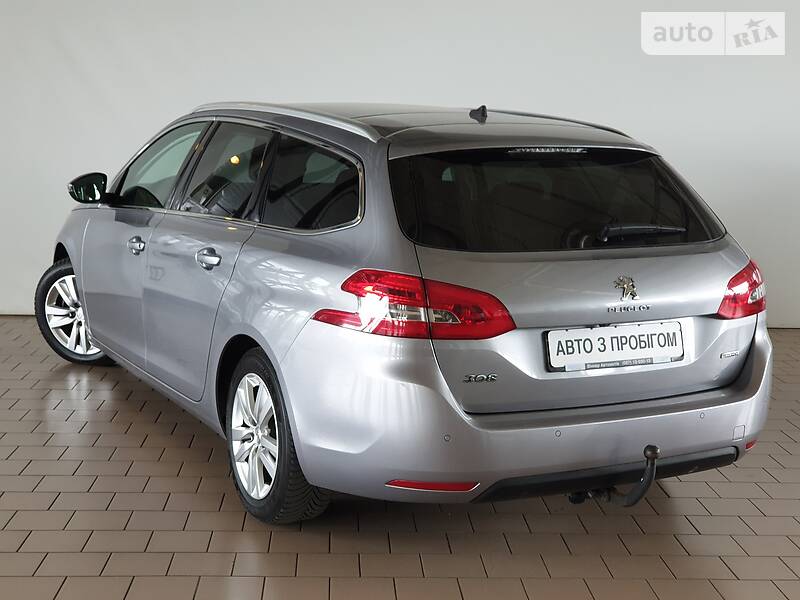 Универсал Peugeot 308 2015 в Киеве