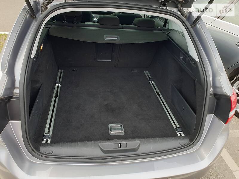 Универсал Peugeot 308 2015 в Киеве