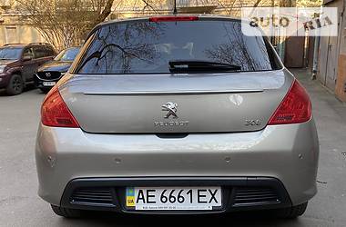 Хетчбек Peugeot 308 2012 в 