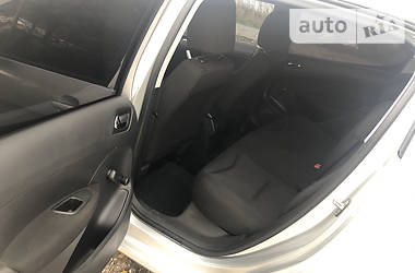 Хетчбек Peugeot 308 2013 в 