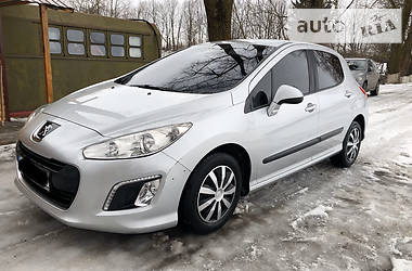 Хетчбек Peugeot 308 2013 в 