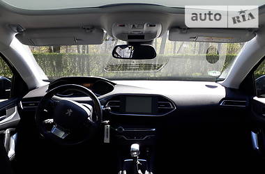 Універсал Peugeot 308 2015 в 