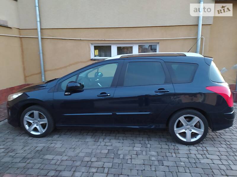 Універсал Peugeot 308 2010 в Івано-Франківську
