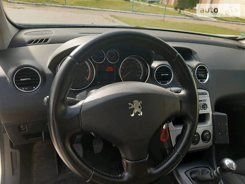 Універсал Peugeot 308 2010 в Львові