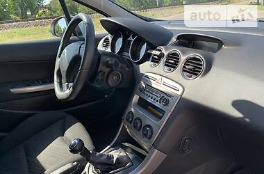 Хетчбек Peugeot 308 2011 в 