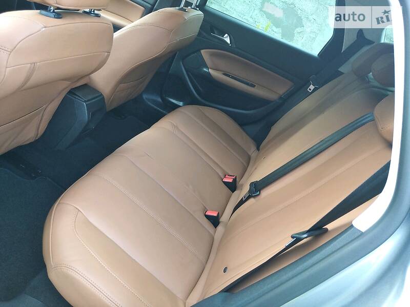 Універсал Peugeot 308 2015 в Стрию