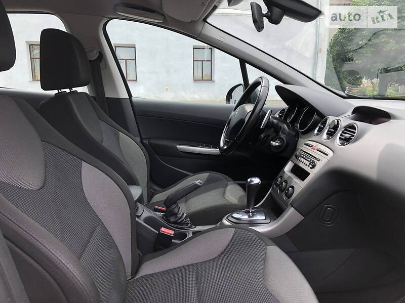 Хетчбек Peugeot 308 2010 в Луцьку