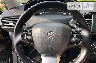 Универсал Peugeot 308 2015 в Стрые