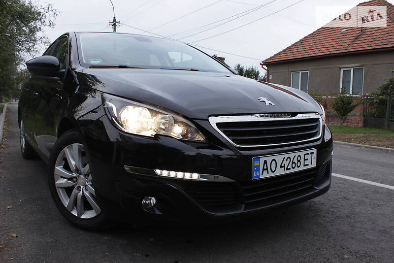 Универсал Peugeot 308 2015 в Чопе