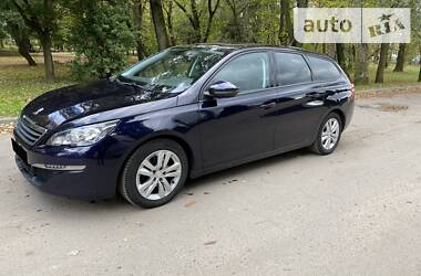 Универсал Peugeot 308 2015 в Львове