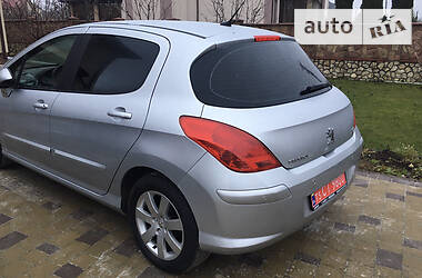 Хэтчбек Peugeot 308 2008 в Тернополе