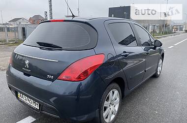 Хэтчбек Peugeot 308 2011 в Киеве